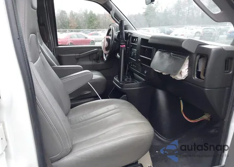 2020 Chevrolet Express Cargo Rwd 2500 Regular Wheelbase Wt z USA, uszkodzony, nr VIN 1GCWGAFP8L1230237